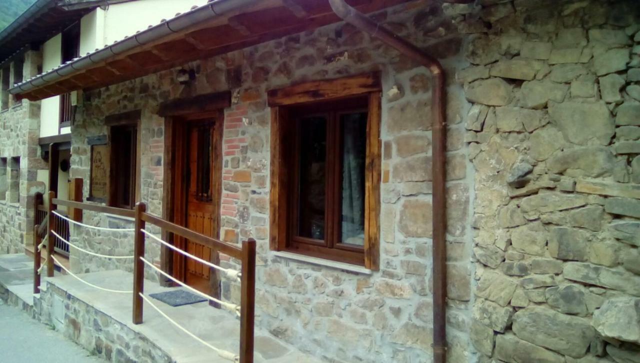 Vila La Rama Del Castor Espinama Exteriér fotografie